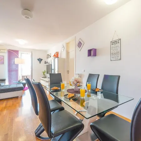 Apartman Lucy Lu Sea View